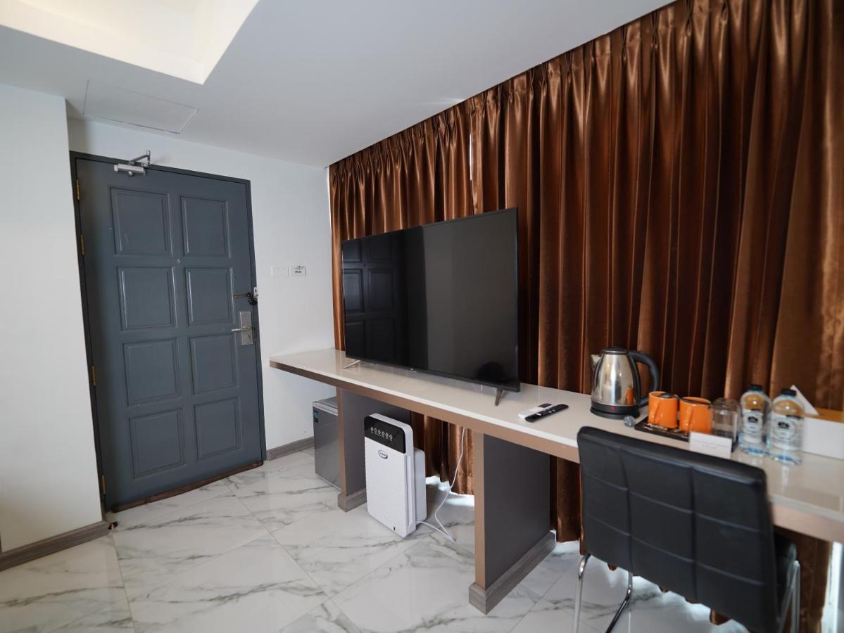 Roomquest Sukhumvit36 Bts Thonglor Бангкок Екстер'єр фото