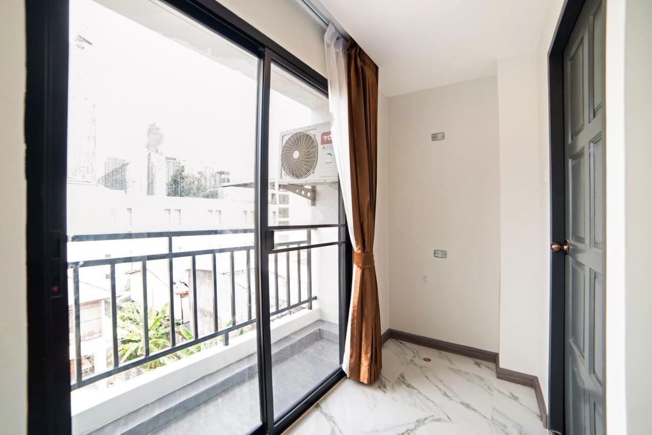 Roomquest Sukhumvit36 Bts Thonglor Бангкок Екстер'єр фото